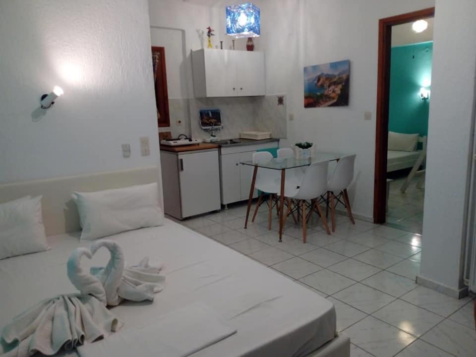 Villa Sandra Panormos  Exteriér fotografie